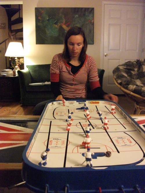 Bear_on_the_lake_hockey_game